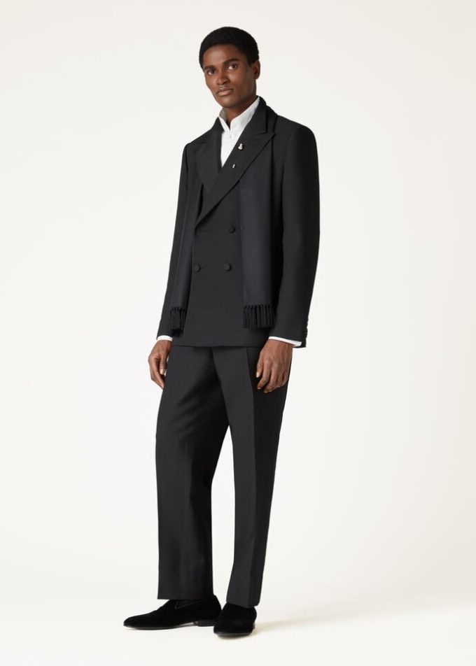 International Suit