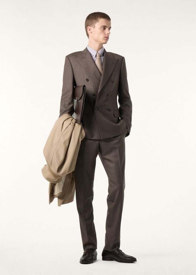 International Suit