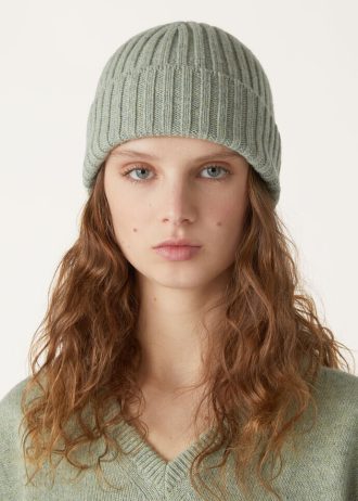 Loro Beanie