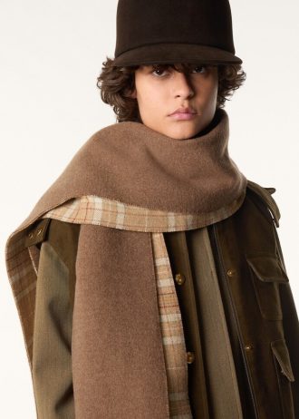 Loro Clan Scarf
