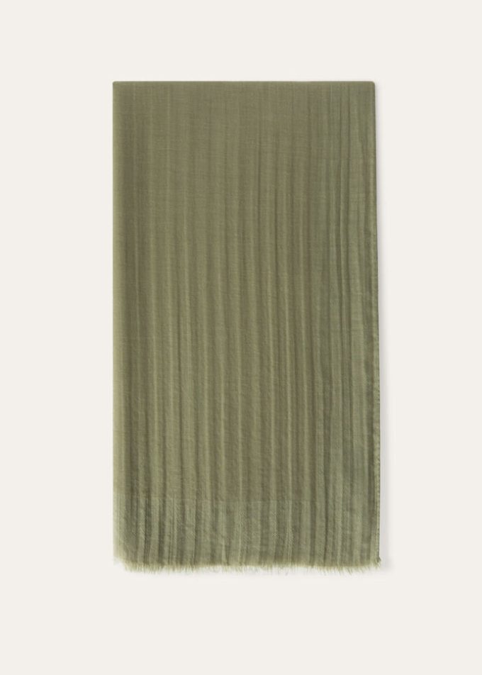 Maxi Crest Stole