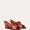 Vera Sandal