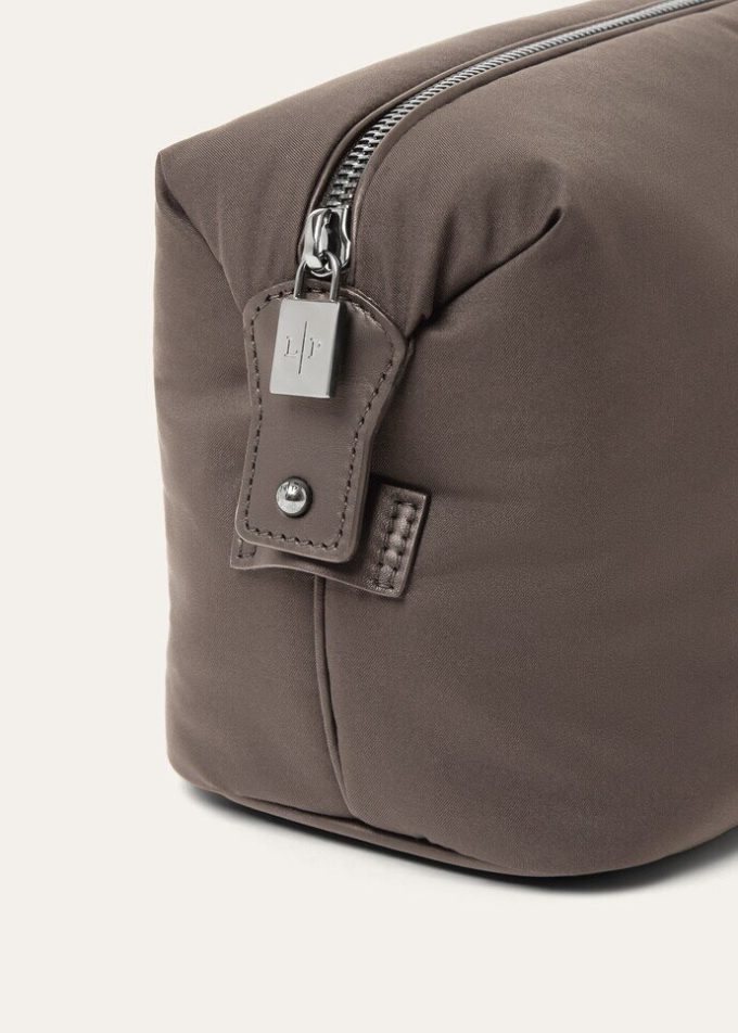 Wind Pouch